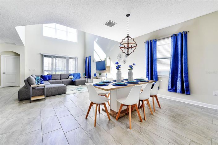 Image No.12-5 Bed Property for sale