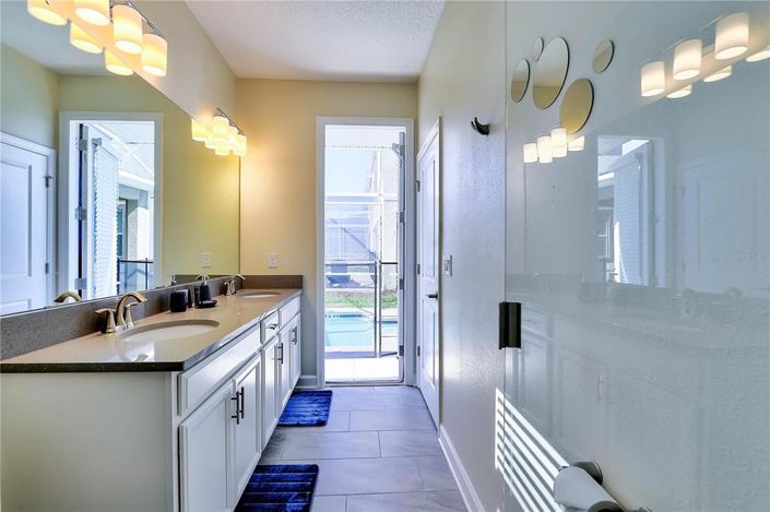 Image No.33-5 Bed Property for sale