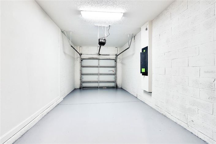 Image No.38-5 Bed Property for sale