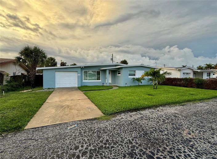 Image No.1-3 Bed Property for sale