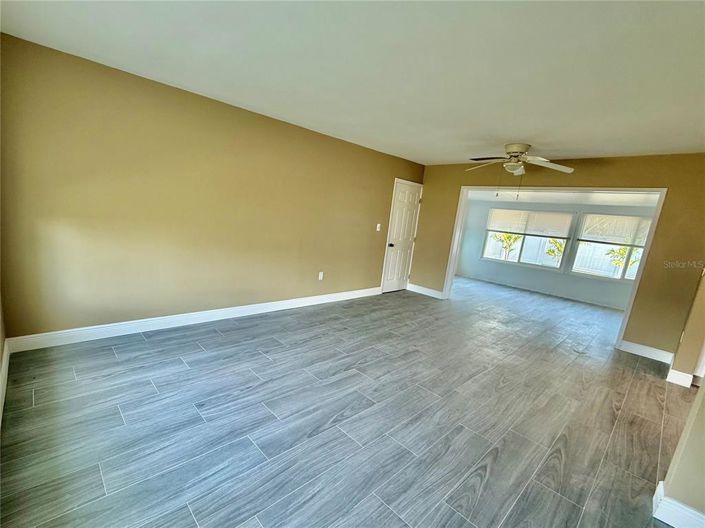 Image No.12-3 Bed Property for sale