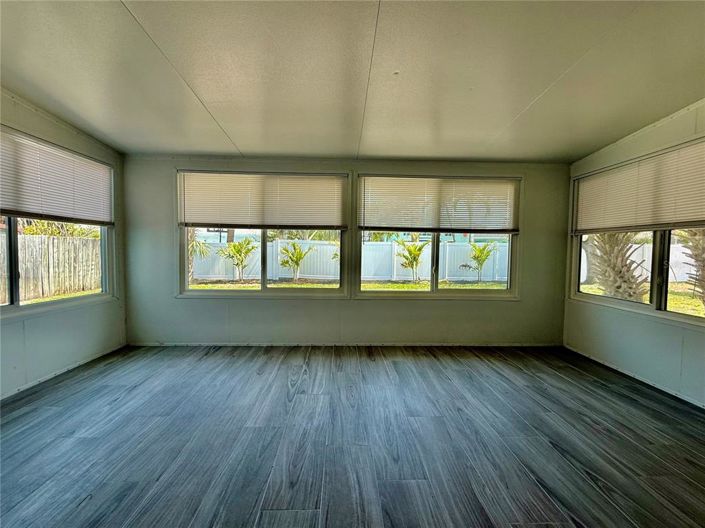 Image No.22-3 Bed Property for sale