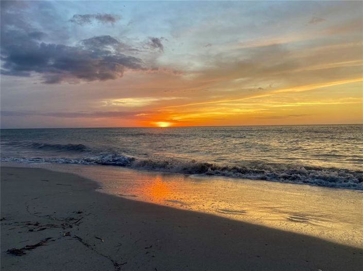 Image No.48-3 Bed Property for sale