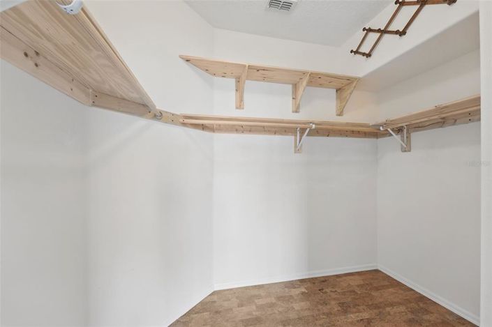 Image No.17-3 Bed Property for sale