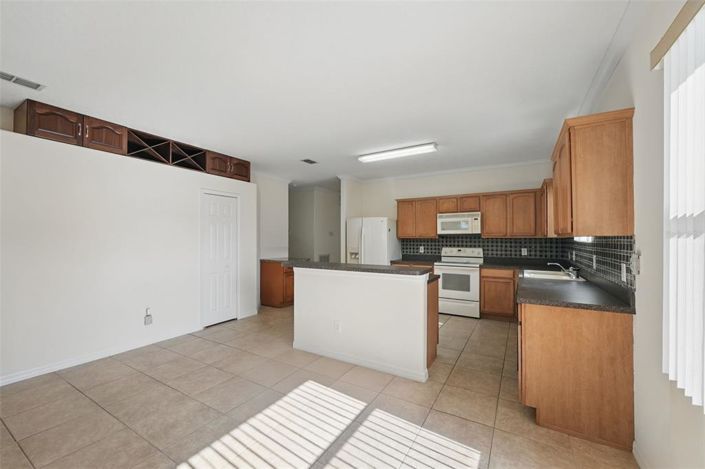 Image No.7-3 Bed Property for sale