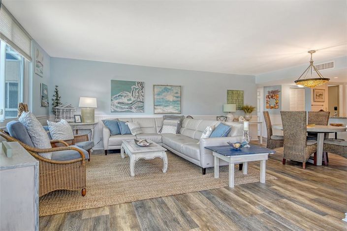 Image No.18-2 Bed Property for sale