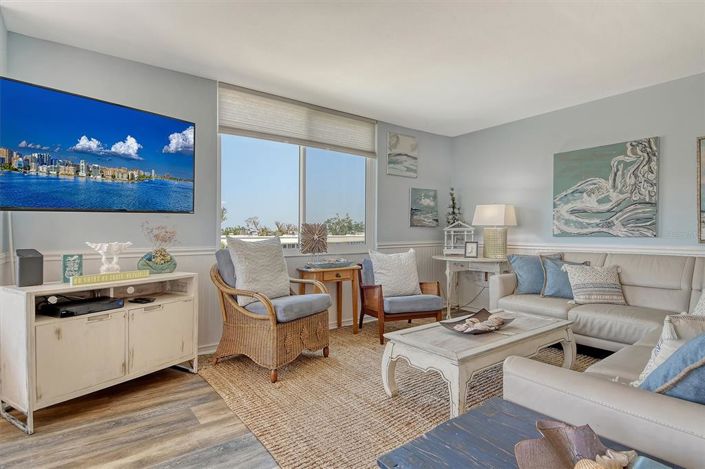 Image No.20-2 Bed Property for sale