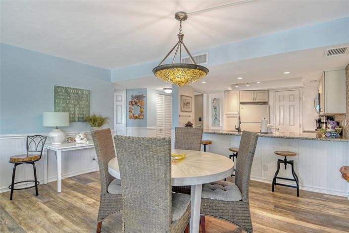 Image No.21-2 Bed Property for sale