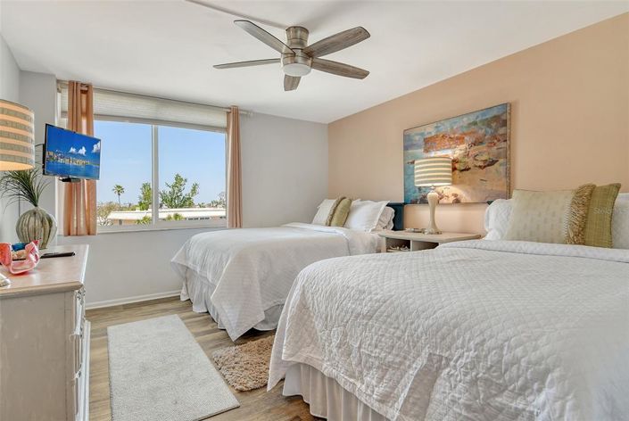 Image No.33-2 Bed Property for sale