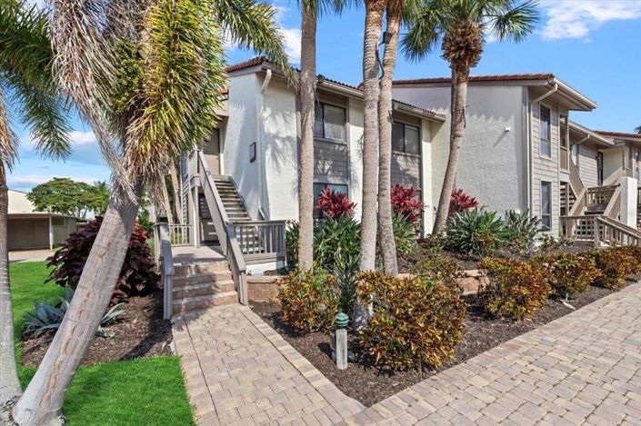 Image No.2-2 Bed Property for sale