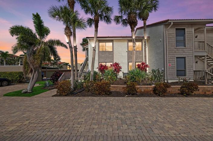 Image No.36-2 Bed Property for sale