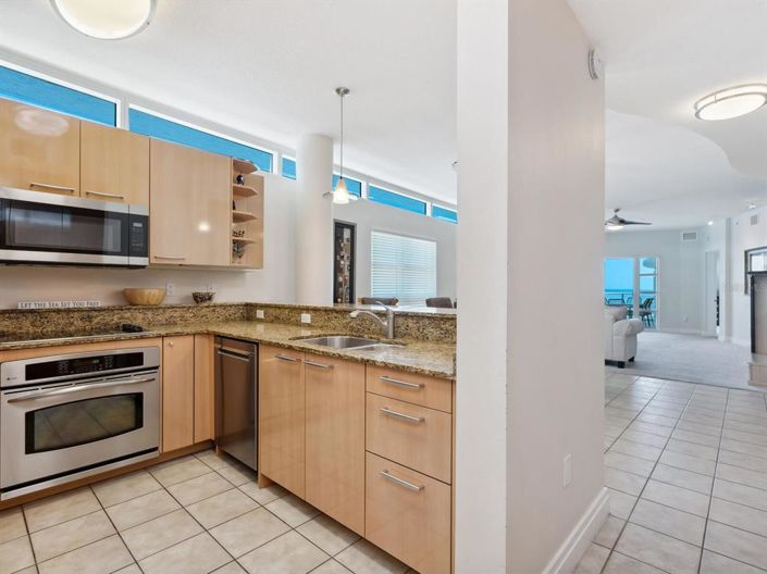 Image No.13-3 Bed Property for sale