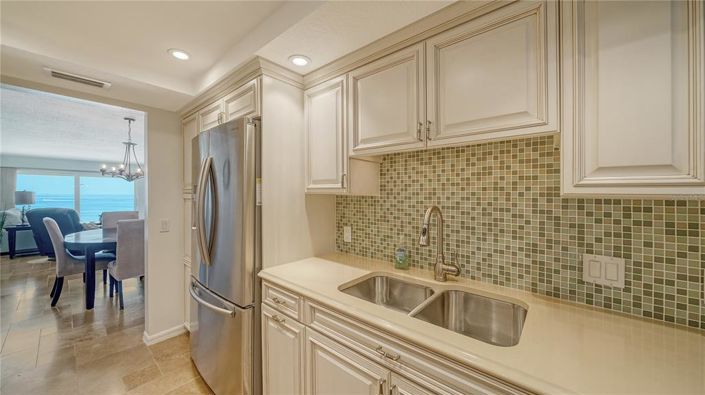 Image No.10-2 Bed Property for sale