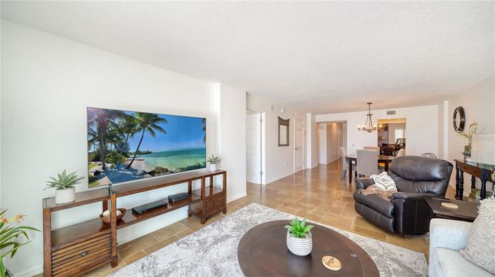 Image No.18-2 Bed Property for sale