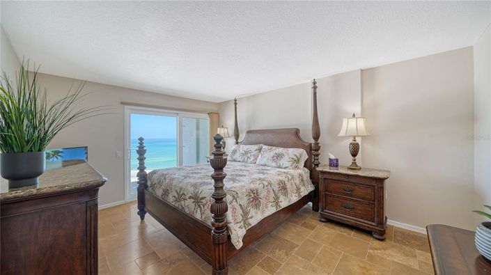 Image No.19-2 Bed Property for sale