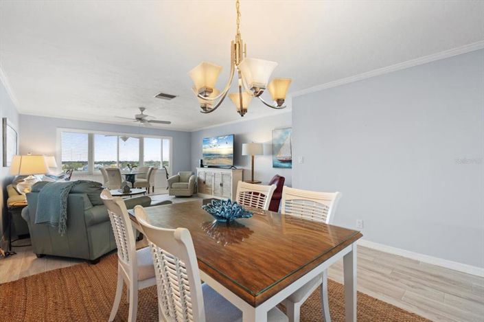 Image No.12-2 Bed Property for sale