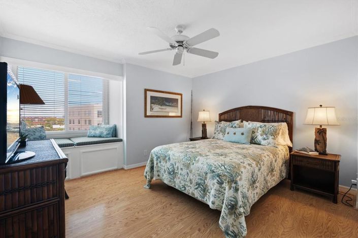 Image No.27-2 Bed Property for sale