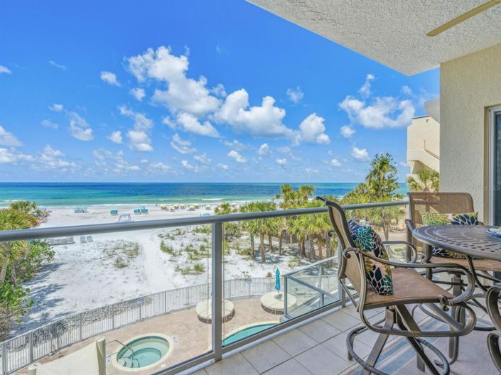 Image No.11-3 Bed Property for sale