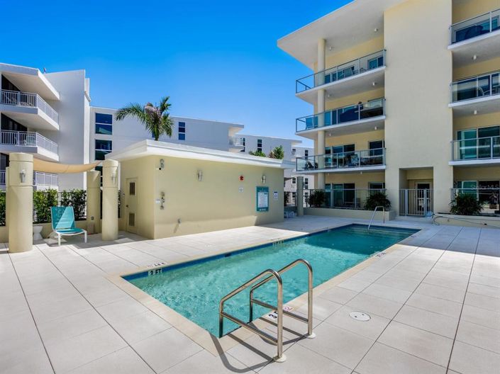 Image No.42-3 Bed Property for sale