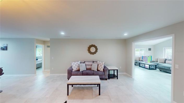 Image No.13-4 Bed Property for sale