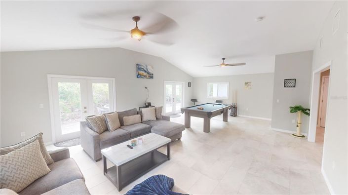 Image No.18-4 Bed Property for sale