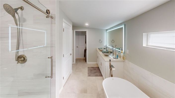 Image No.37-4 Bed Property for sale