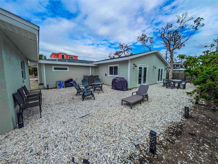 Image No.4-4 Bed Property for sale