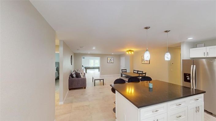 Image No.7-4 Bed Property for sale