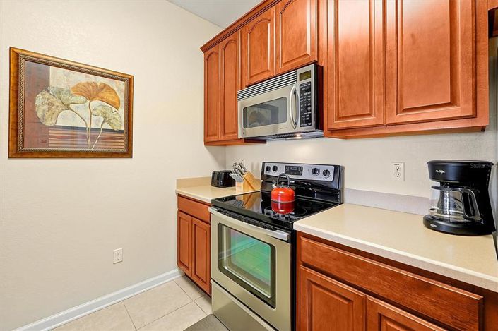 Image No.10-3 Bed Property for sale