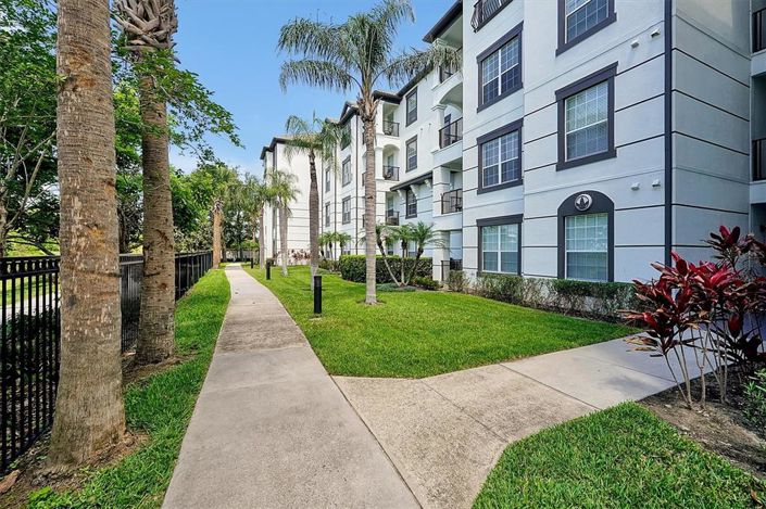 Image No.29-3 Bed Property for sale