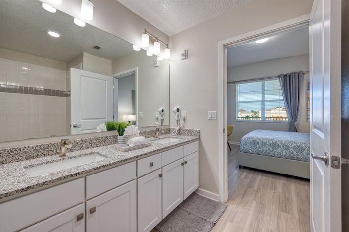 Image No.19-3 Bed Property for sale