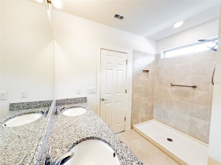 Image No.23-4 Bed Property for sale