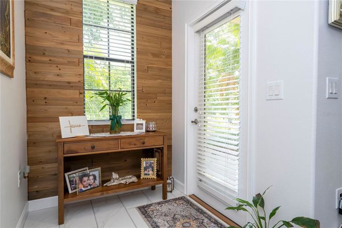 Image No.27-6 Bed Townhouse for sale