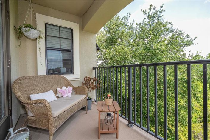 Image No.57-6 Bed Townhouse for sale