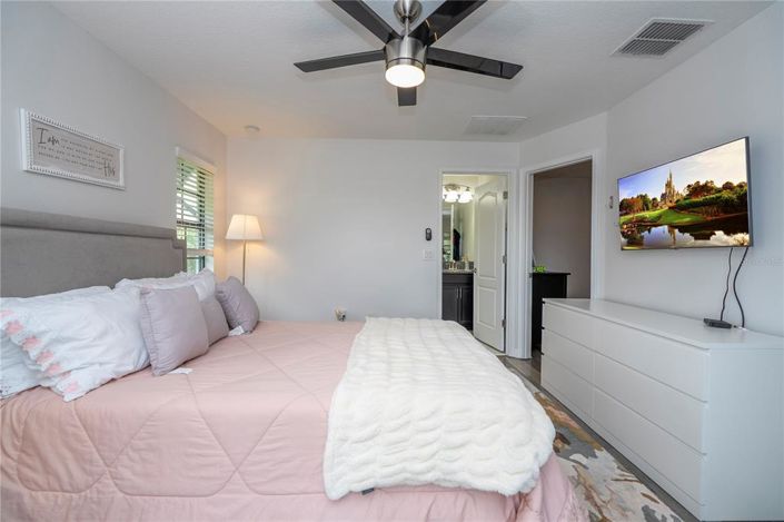 Image No.58-6 Bed Townhouse for sale