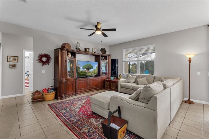 Image No.14-6 Bed Property for sale