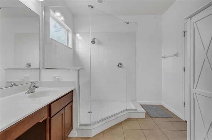 Image No.32-6 Bed Property for sale