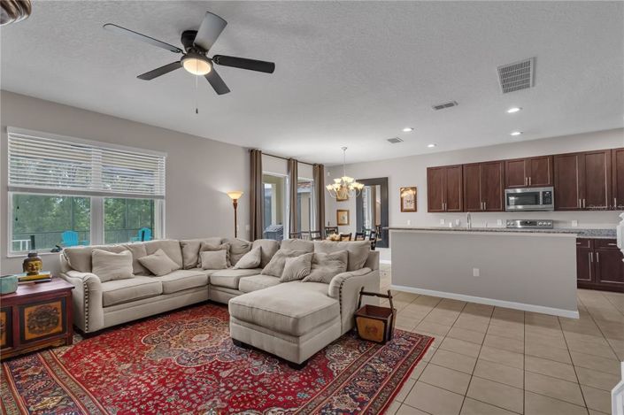 Image No.4-6 Bed Property for sale