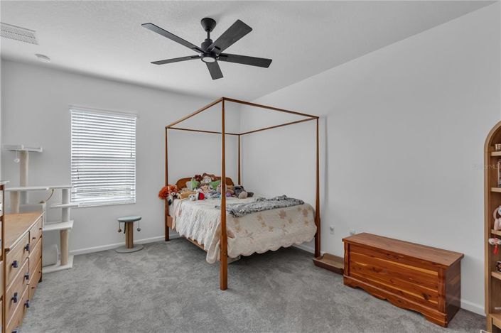 Image No.40-6 Bed Property for sale