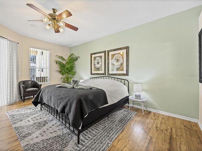 Image No.18-4 Bed Property for sale