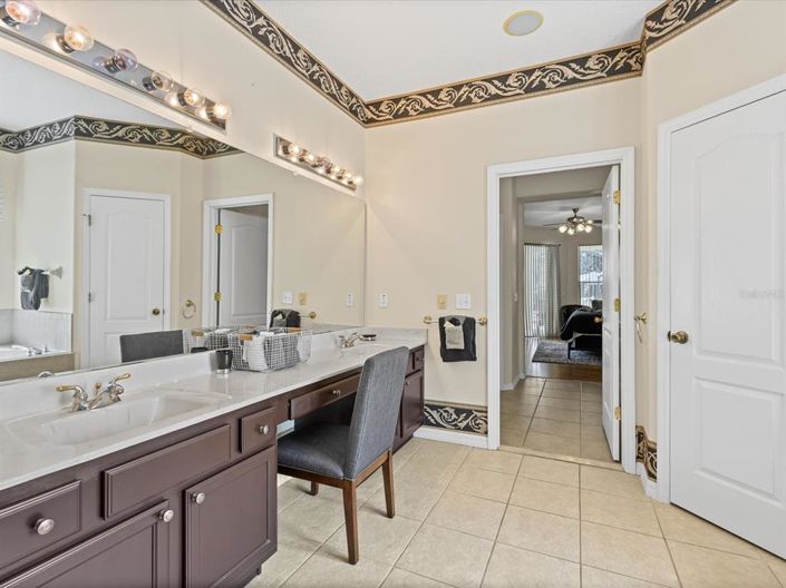 Image No.22-4 Bed Property for sale