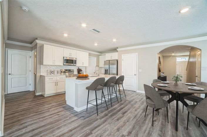 Image No.11-5 Bed Property for sale