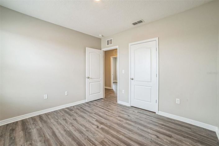 Image No.38-5 Bed Property for sale