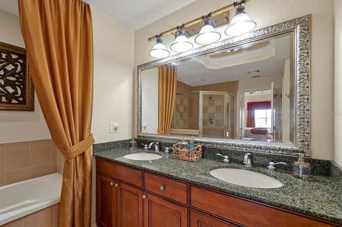 Image No.25-3 Bed Property for sale