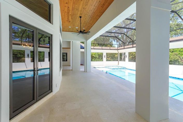 Image No.48-5 Bed Property for sale