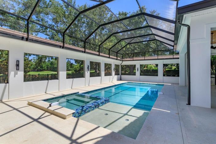 Image No.51-5 Bed Property for sale