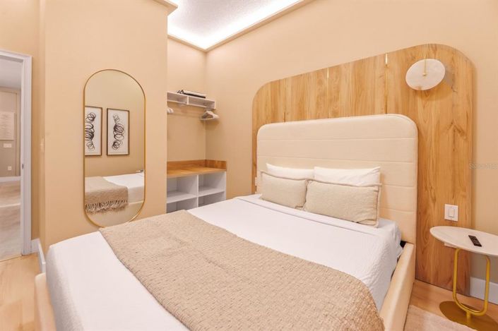 Image No.17-5 Bed Townhouse for sale