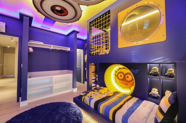 Image No.40-5 Bed Townhouse for sale