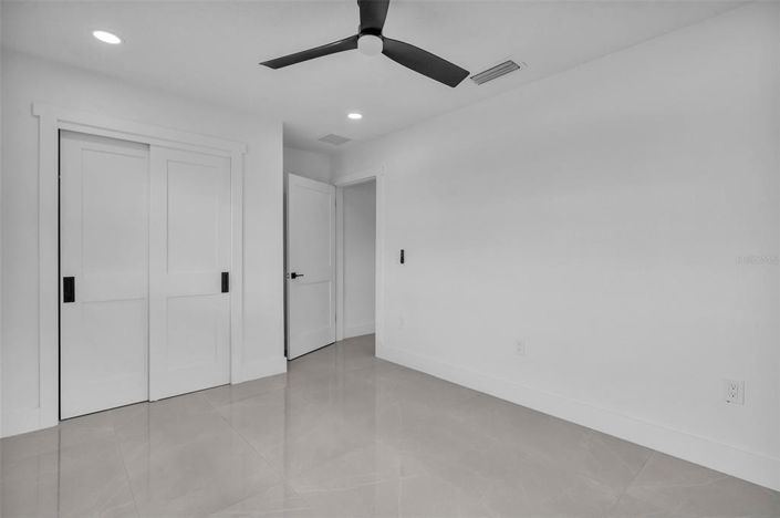 Image No.43-4 Bed Property for sale