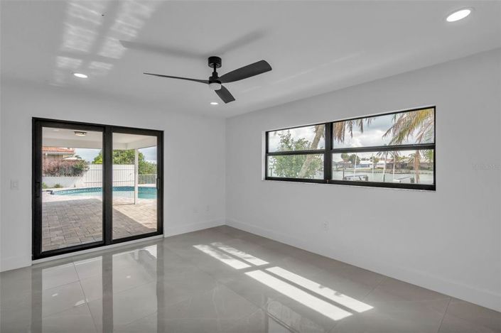 Image No.47-4 Bed Property for sale